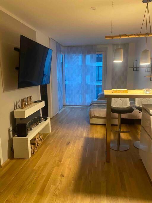 Moderne In Der Toplage Inkl. Garage * Viena